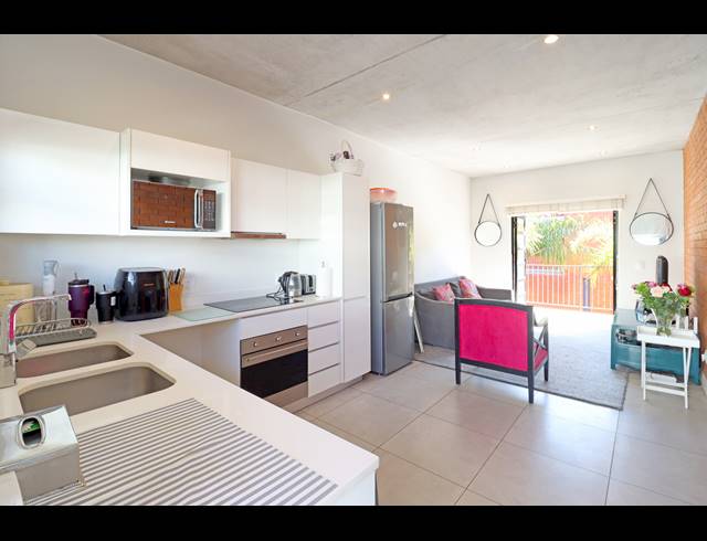 1 BEDROOM APARTMENT FOR SALE IN MELROSE NORTH